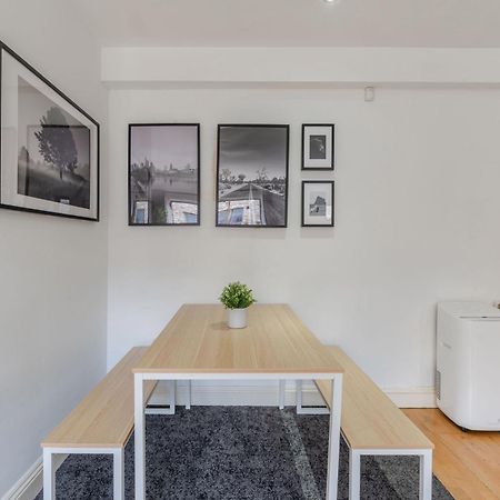 London Waterloo Apartment With Large Private Terrace - View Of The London Eye - 1 Bedroom 1 Bath エクステリア 写真