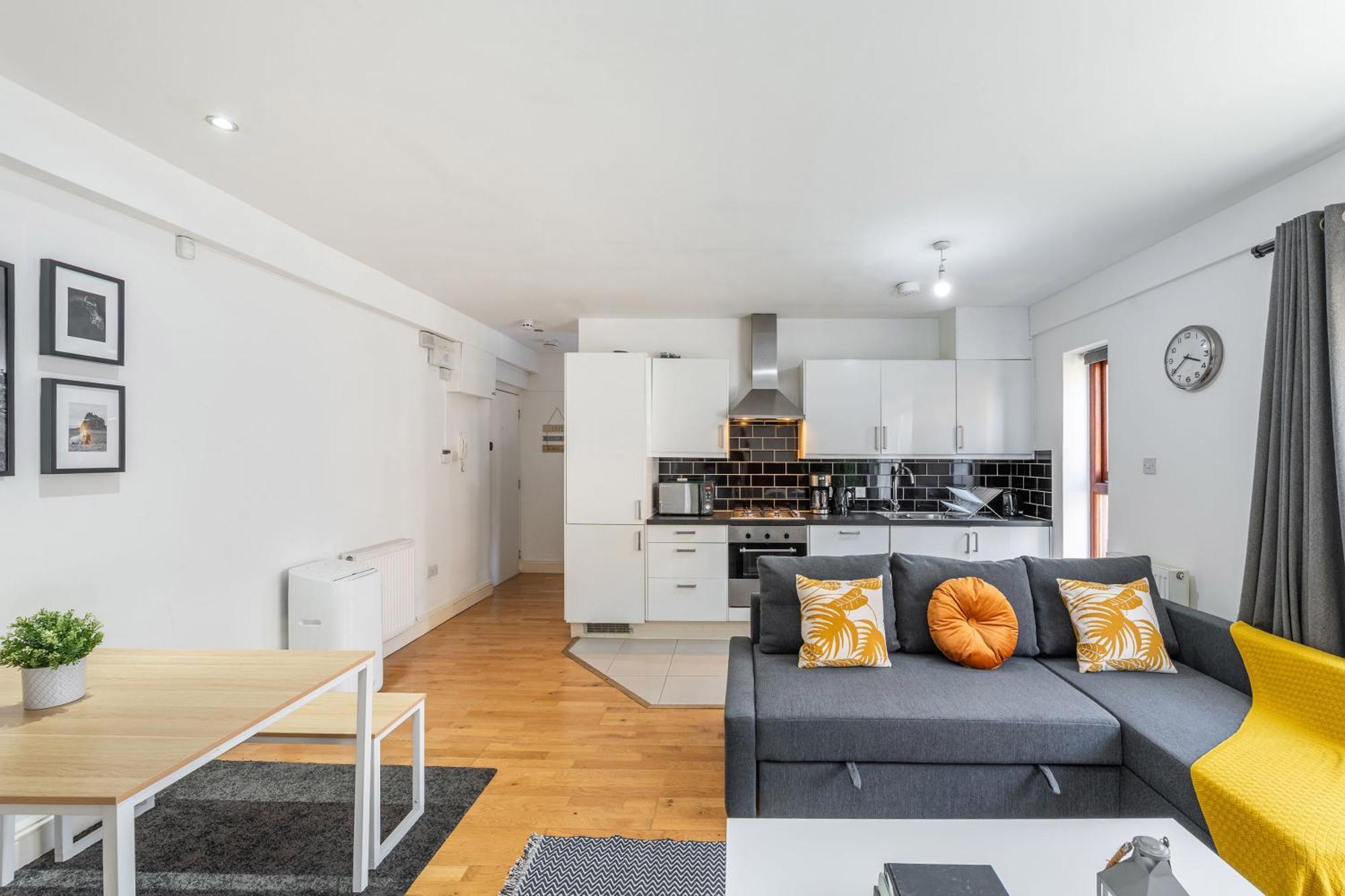 London Waterloo Apartment With Large Private Terrace - View Of The London Eye - 1 Bedroom 1 Bath エクステリア 写真