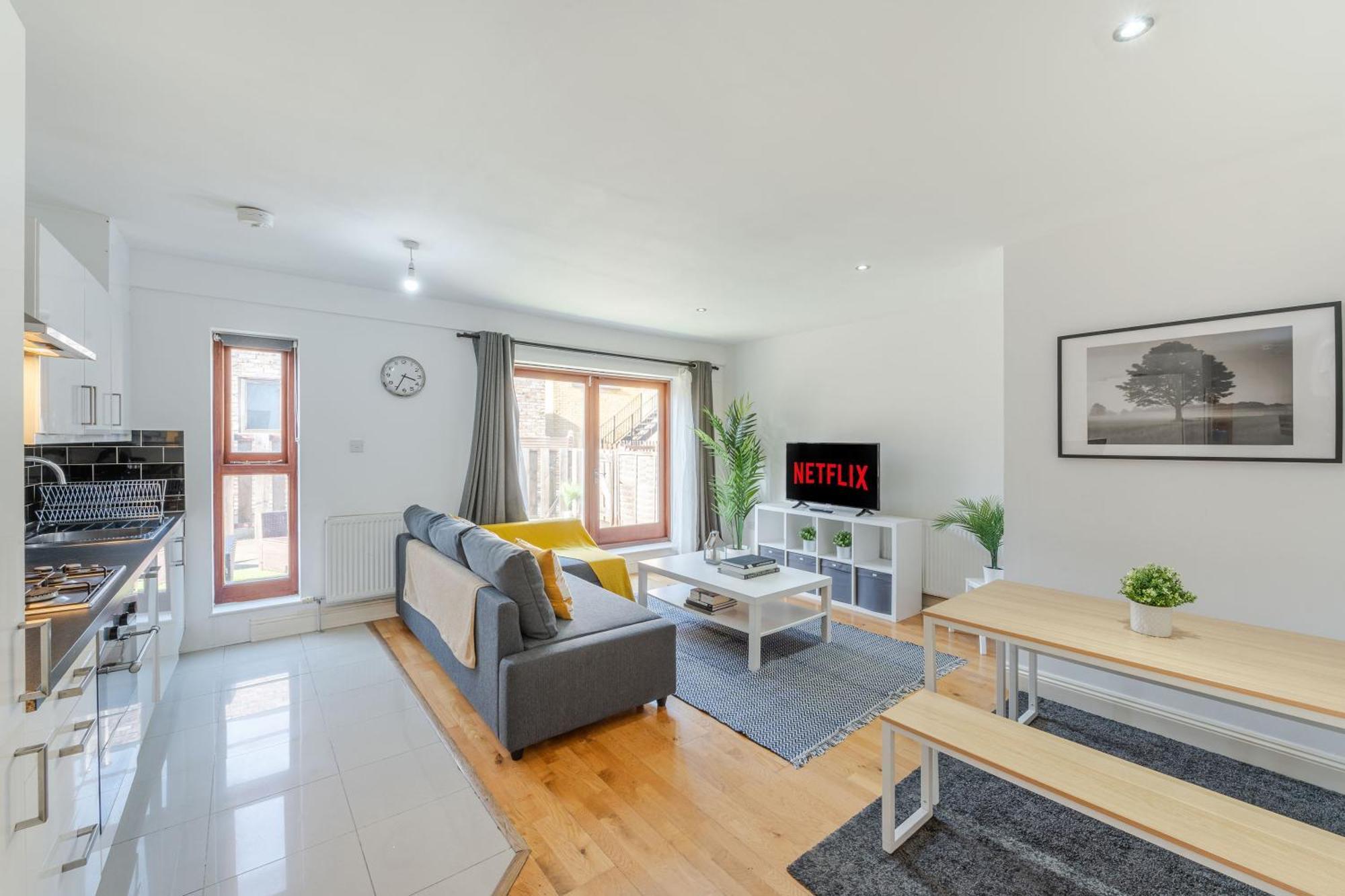 London Waterloo Apartment With Large Private Terrace - View Of The London Eye - 1 Bedroom 1 Bath エクステリア 写真