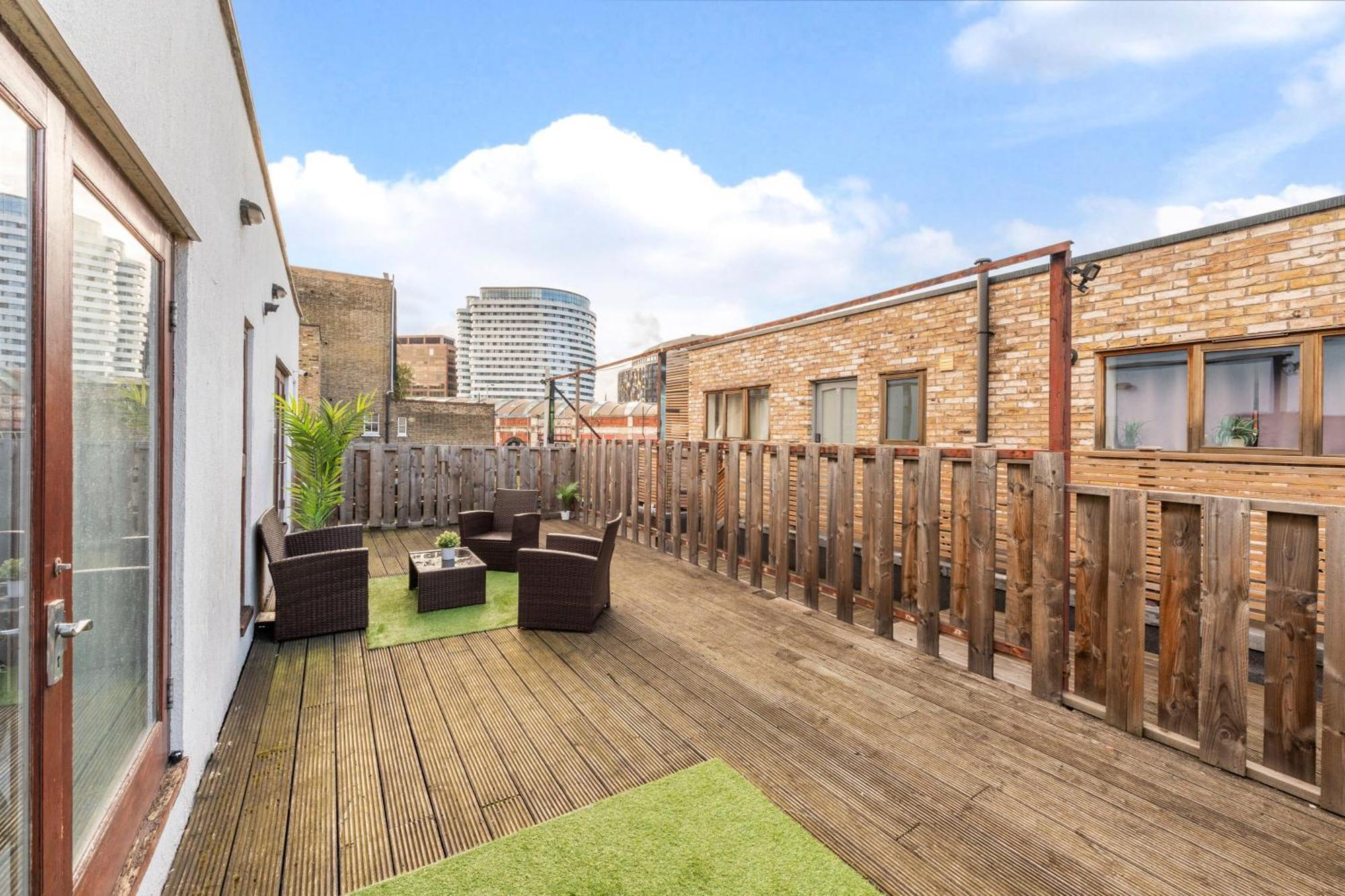 London Waterloo Apartment With Large Private Terrace - View Of The London Eye - 1 Bedroom 1 Bath エクステリア 写真