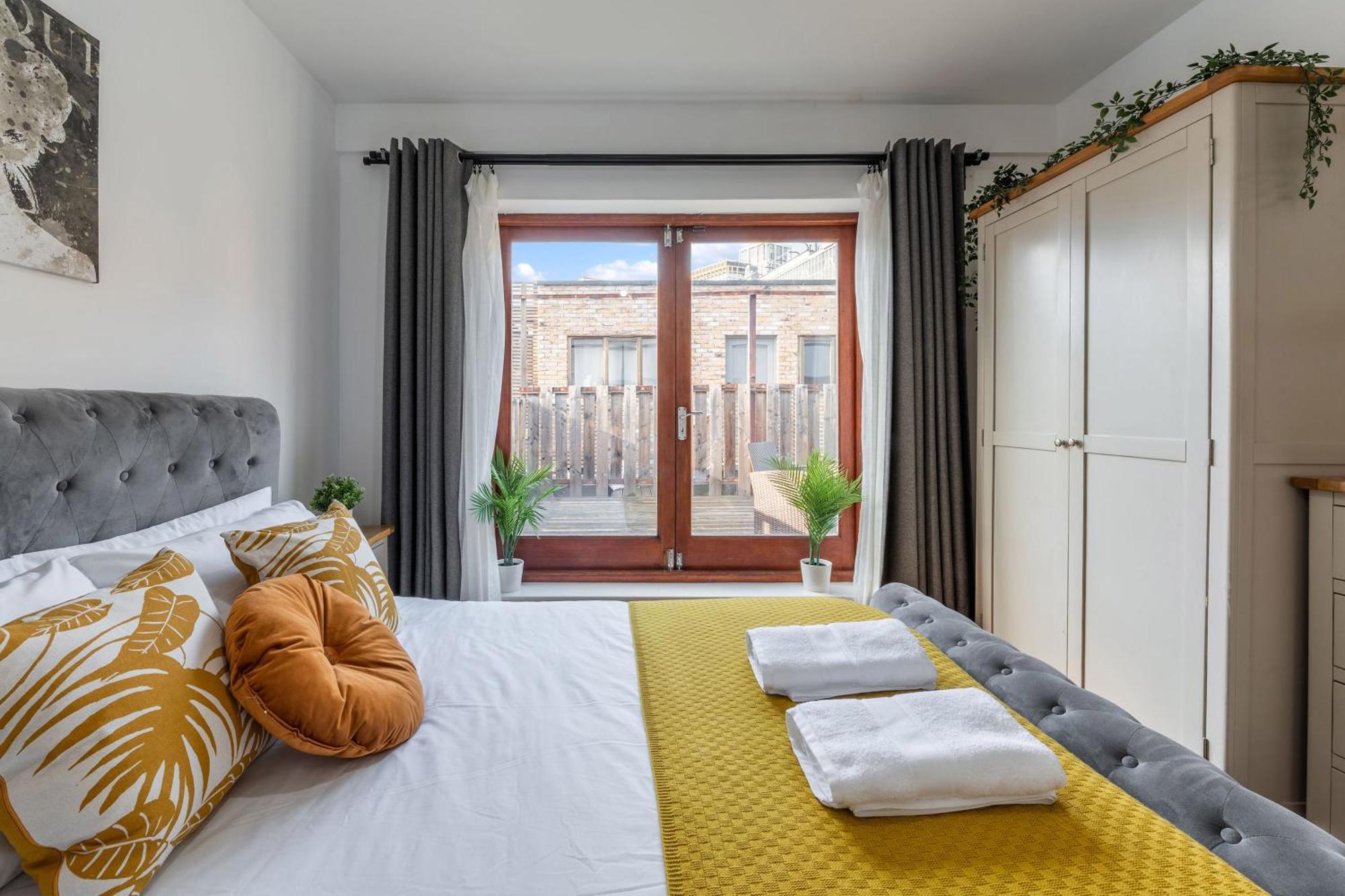 London Waterloo Apartment With Large Private Terrace - View Of The London Eye - 1 Bedroom 1 Bath エクステリア 写真