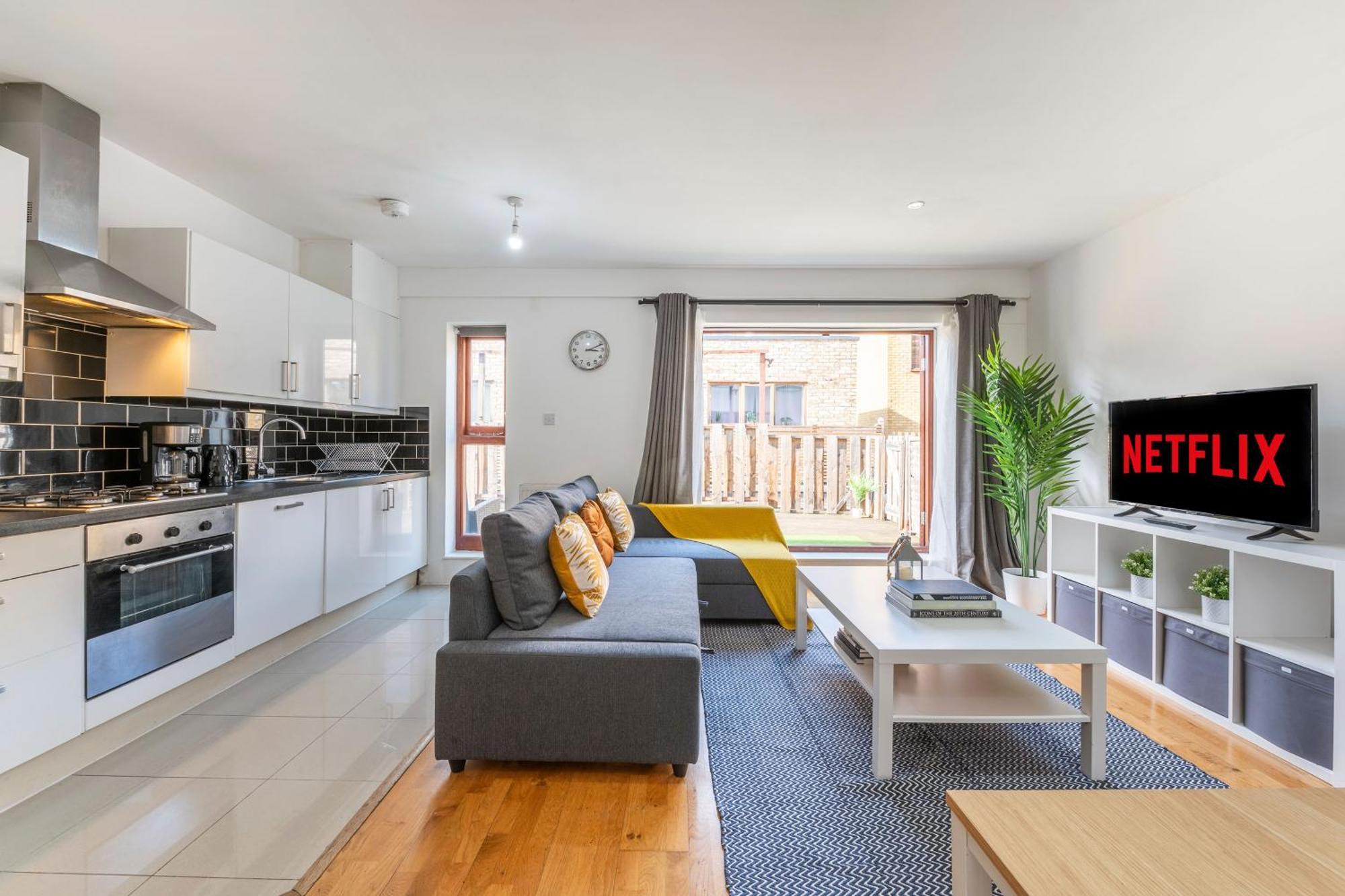 London Waterloo Apartment With Large Private Terrace - View Of The London Eye - 1 Bedroom 1 Bath エクステリア 写真
